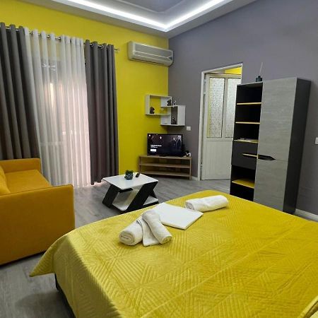 Algen Room'S Μπεράτ Εξωτερικό φωτογραφία