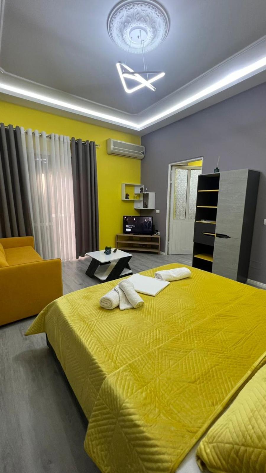 Algen Room'S Μπεράτ Εξωτερικό φωτογραφία