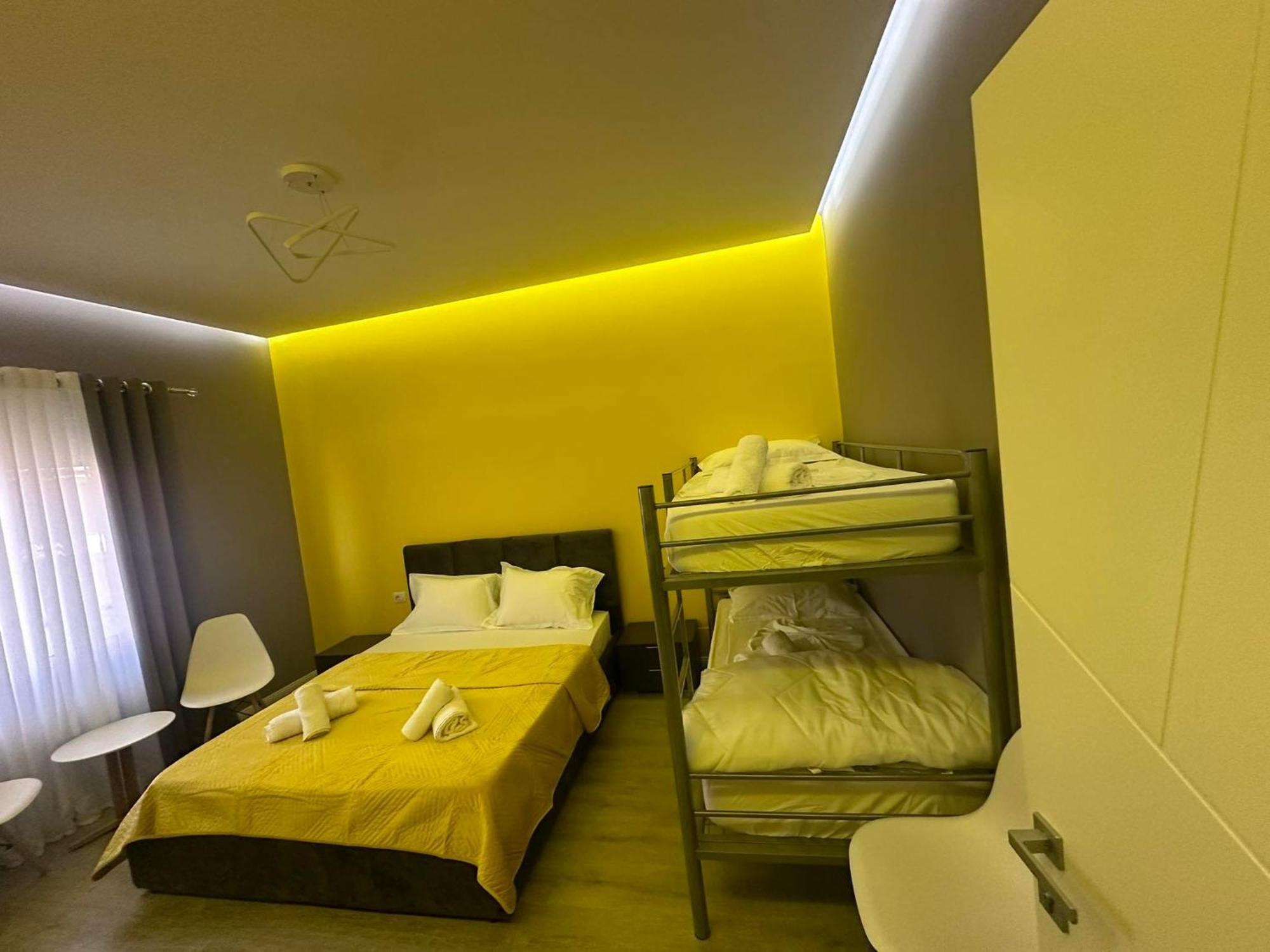 Algen Room'S Μπεράτ Εξωτερικό φωτογραφία