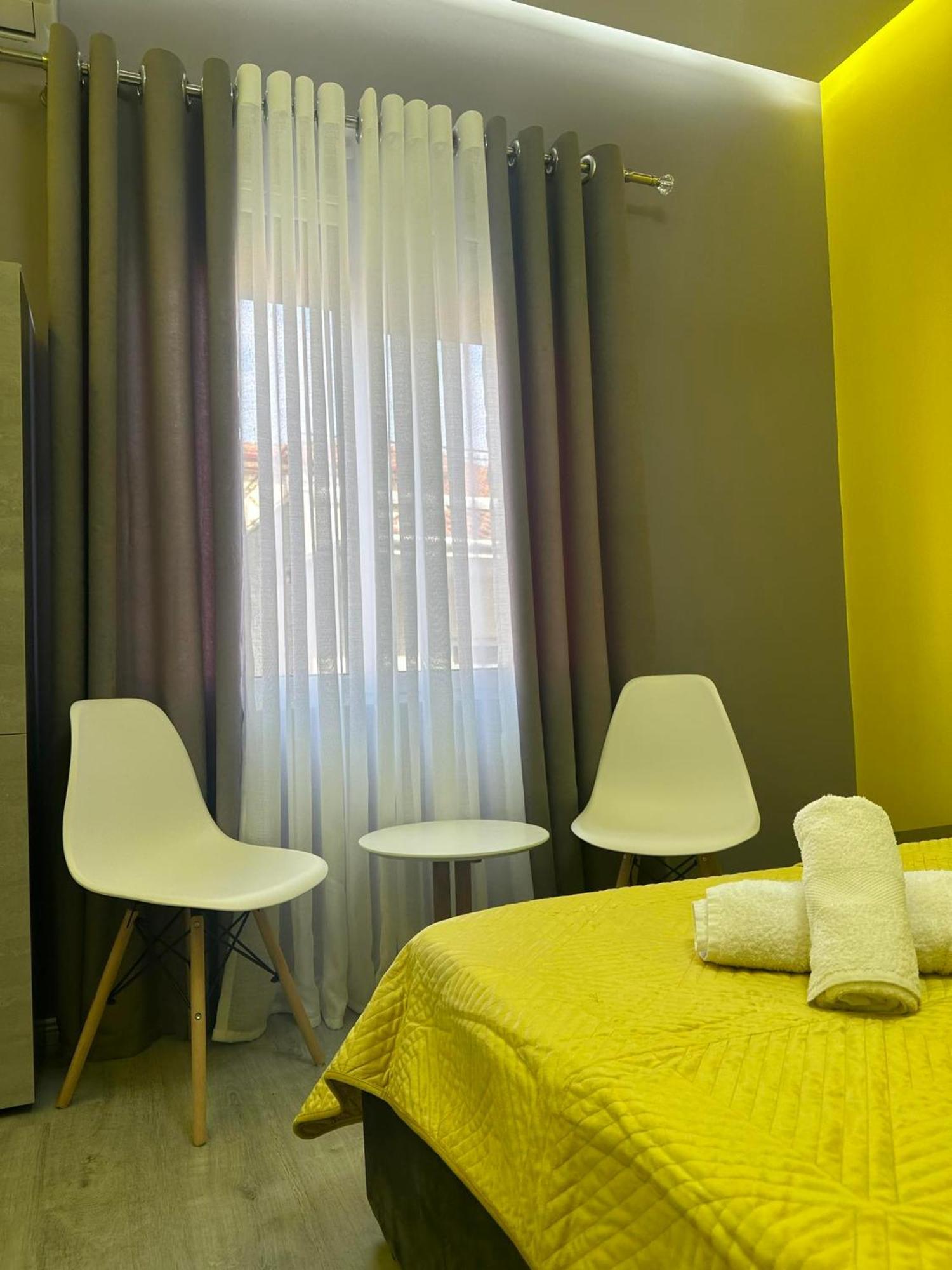 Algen Room'S Μπεράτ Εξωτερικό φωτογραφία