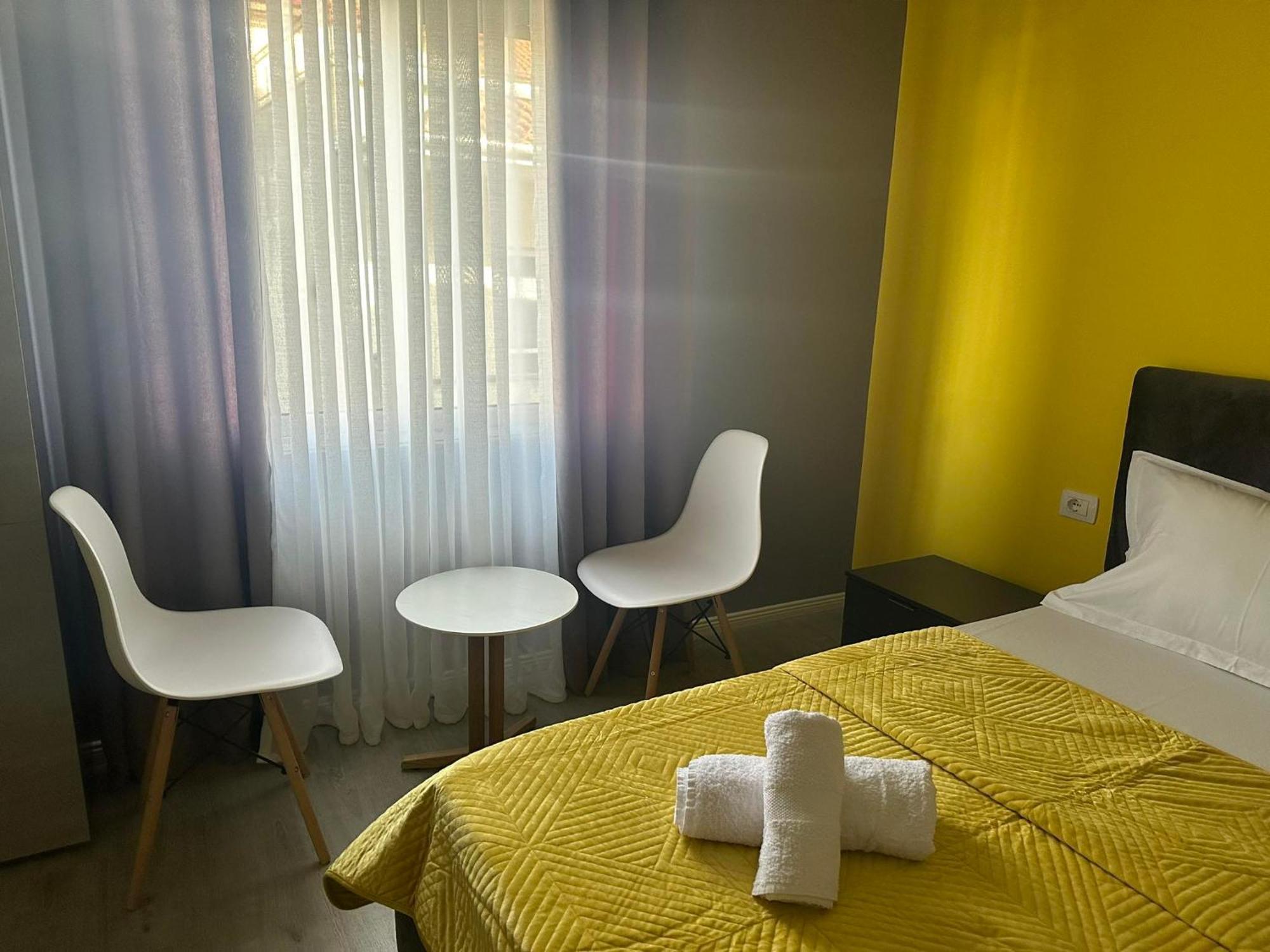Algen Room'S Μπεράτ Εξωτερικό φωτογραφία